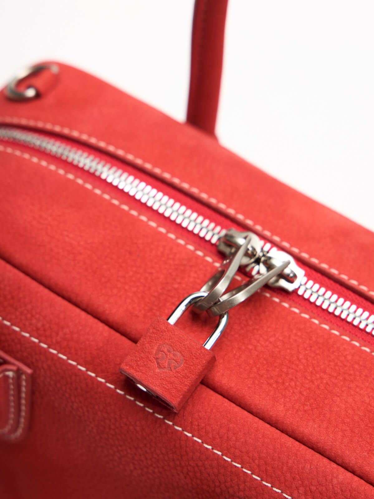 Beersister Small Boston Leather Bag Red