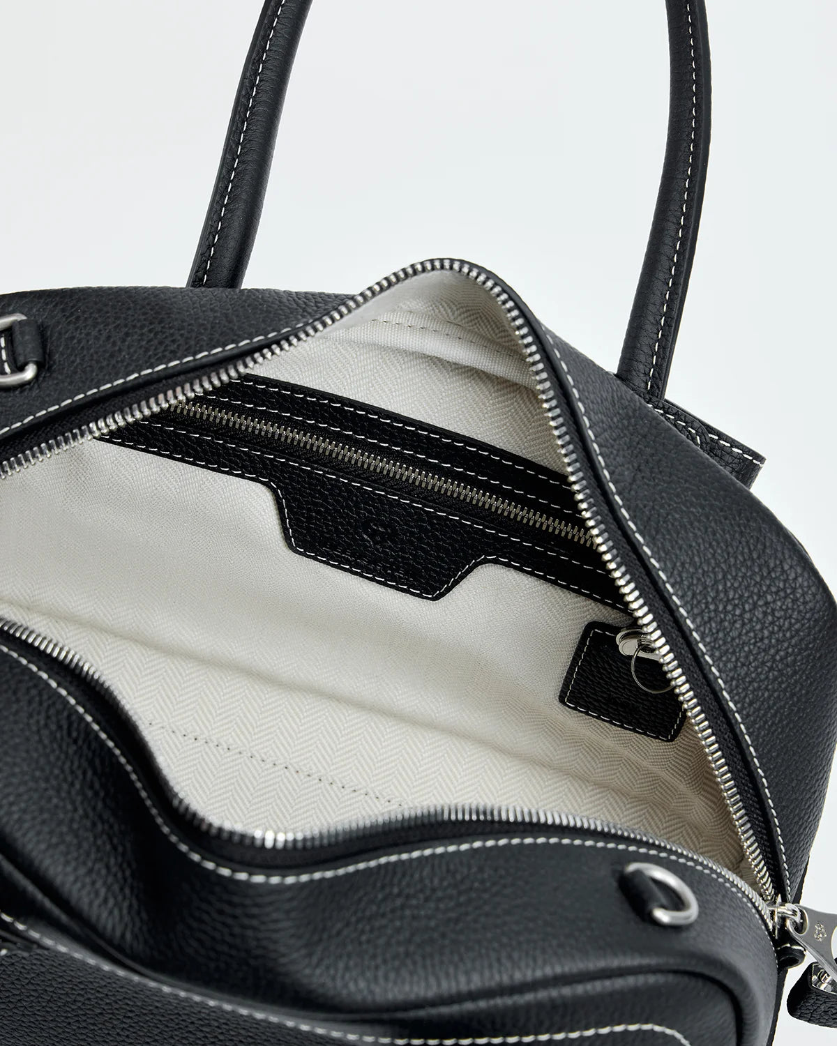 Beersister Pebbled Top-Grain Leather Boston Bag with Matte Finish