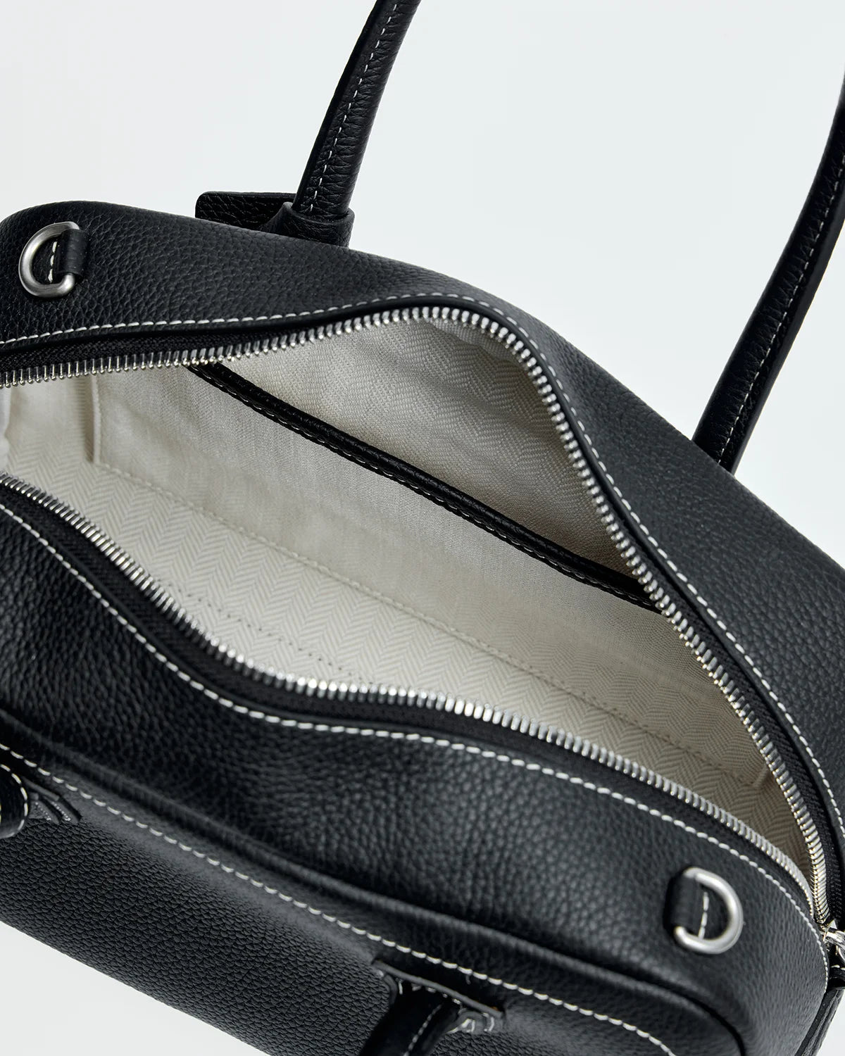 Beersister Pebbled Top-Grain Leather Boston Bag with Matte Finish